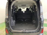普段のお買い物や通勤、送迎等に十分な荷室スペースを確保しております。セカンドシートを倒すと、大きな荷物の積載も可能です♪