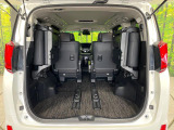 【パワーバックドア】スマートキーや運転席のボタンを押すだけでリアゲートが自動で開閉します!荷物を持っている時や、高い位置にあるバックドアを閉める際に便利な機能です♪