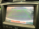 【バックカメラ】運転席から画面上で安全確認ができます。駐車が苦手な方にもオススメな便利機能です。