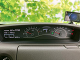 視認性の高いメーター類が、運転に必要な情報を分かりやすく表示。運転に集中できる環境が整っています。