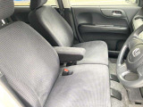 運転席のシートも綺麗です。