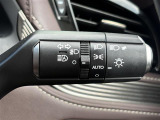 【オートライト(AUTO)】外の明るさをシステムが感知して、自動でヘッドライトが点灯します!ヘッドライトをつけ忘れを防ぐ便利機能です。