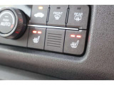 シートヒーター装備付き車!!座席に埋め込まれた電熱線によりシートを暖めることが出来る装備で、温められたシートは、寒い冬には最適です!!
