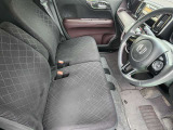 運転席周りきれいに掃除済みです