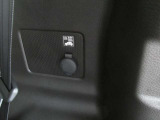トランク内にも電源ソケットがあります。