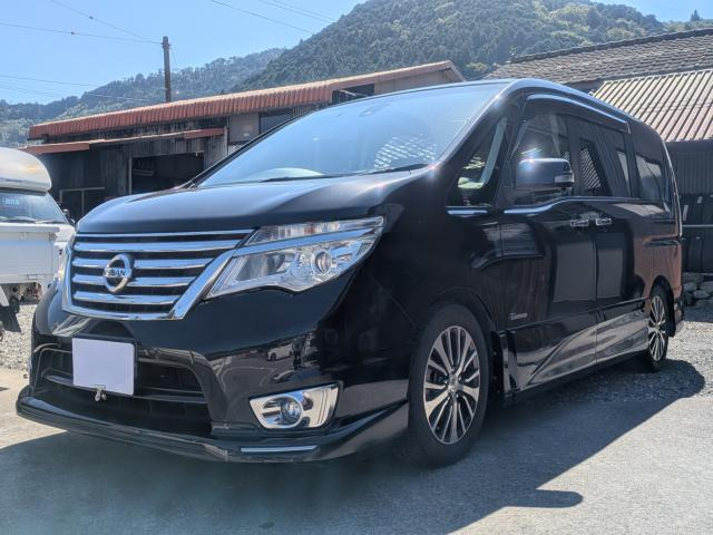 セレナ 2.0 ハイウェイスター S-HYBRID 