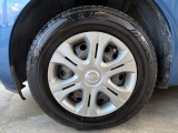 185/70R14ノーマルタイヤ装着車♪各種アルミホイールや、スタッドレスタイヤも取扱いしております。是非ご相談ください♪