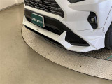 TRDフルエアロとTRDマフラーが付いています。