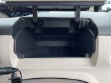 前席の収納スペースも十分ございます!常備しておきたいものを収納できるのは便利ですね!