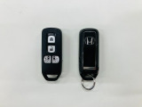 ご納車時にキーを二個お渡しします。