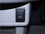 運転席シートヒータースイッチ