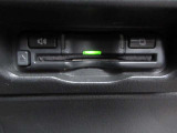 ETCももちろん搭載。いちいち料金所で停車する必要なんて当然ないです。スムーズにストレスなくドライブをお楽しみください。(※支払総額にセットアップ費用は含まれておりません。)