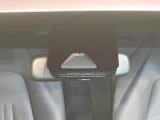 【トヨタセーフティセンス】走行中に前方の車両等を認識し、衝突しそうな時は警報とブレーキで衝突回避と被害軽減をアシスト。より安全にドライブをお楽しみいただけます。