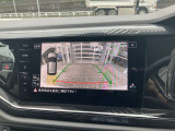ガイドライン付きバックで安全な駐車をサポート。