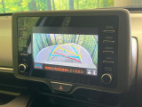 【バックカメラ】駐車時に後方がリアルタイム映像で確認できます。大型商業施設や立体駐車場での駐車時や、夜間のバック時に大活躍!運転スキルに関わらず、今や必須となった装備のひとつです!