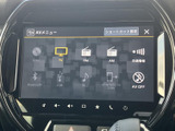 テレビやラジオ、接続機器などの選択肢が画面上に並び、使いたい音源を見つけやすい構成です。項目ごとに表示されているため、日常の切り替えもスムーズに行えます。