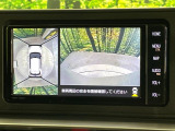 【パノラミックビューモニター】専用のカメラにより、上から見下ろしたような視点で360度クルマの周囲を確認することができます☆死角部分も確認しやすく、狭い場所での切り返しや駐車もスムーズに行えます。