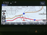 地図上に現在地や道路、周辺施設が表示され、走行前のルート確認に役立ちます。縮尺や案内表示も画面から把握しやすく、目的地までの道順を確認できます。