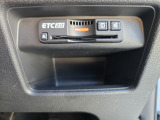 ビルトインETC2.0車載器の下部に配置された、手元で重宝するドライバー専用の小物ポケットです。