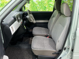 シンプルで使いやすい内装。運転に必要な情報が視認しやすい配置となっております。快適な運転環境を提供します。
