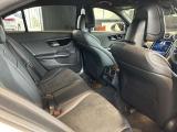 メルセデス・ベンツの定める厳しい基準をクリアしたお車のみをご案内させて頂きます。納車前整備はメーカー規定に基づき当店3Fの指定工場で入念に行なわれます。熟練のメカニックがお客様のお車を整備致します。