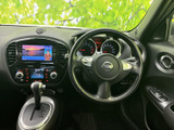 握りやすいステアリングで、快適なドライビングをサポートします。操作性にも優れ、運転の楽しさを向上させます。