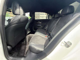 メルセデス・ベンツの定める厳しい基準をクリアしたお車のみをご案内させて頂きます。納車前整備はメーカー規定に基づき当店3Fの指定工場で入念に行なわれます。熟練のメカニックがお客様のお車を整備致します。