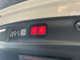 納車前には、メーカー規定に基づき、認定中古車ならではのしっかりとした整備をしてからご納車させて頂きます。熟練のメカニックがお客様に届く事を思い、1台1台入念に点検、整備致します。
