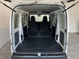 お客様にぴったりなおクルマをお選びいただけますように様々な展示車をご用意致しております!ダイハツの軽自動車だけではなく、他メーカー車やコンパクトカー・ミニバンなども数多く取り揃えております!