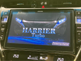 上質なサウンドとスムーズな操作性で、快適なドライブをサポート。様々な機能を搭載し、日々の移動をより楽しく演出します。