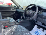 運転席の足元も広々としており、安全に運転が可能です!