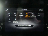 ■地デジTV/AM/FM/交通情報/USB1/USB2/Bluetoothオーディオ等の快適なドライビングを助けるツールが満載!