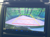 【バックカメラ】駐車時に後方がリアルタイム映像で確認できます。大型商業施設や立体駐車場での駐車時や、夜間のバック時に大活躍!運転スキルに関わらず、今や必須となった装備のひとつです!