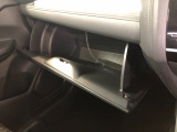【収納スペース】よく使うものなどをすぐに収納できて便利です!