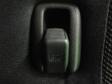 買い物袋など下げられるフックが付いています。