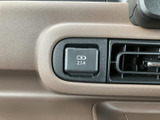 車内の電源関連装備として、2.1A表記のあるUSBポートが備わっています。対応機器への給電に活用でき、日常の移動中にスマートフォンなどを充電したい場面で便利です。