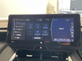【 ディスプレイオーディオ 】一部のトヨタに新設定されたディスプレイオーディオ搭載車!お手持ちのスマートフォンと連動してアプリや音楽を画面上で楽しむことができます。ナビやテレビはオプションになります。