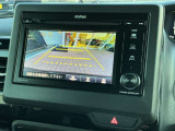バックカメラ♪運転席から死角となりやすい部分も見えやすく車庫入れの苦手な方にも安心して駐車できます☆