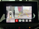 全方位カメラが標準装備です。駐車時に便利な機能です。