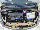 1500ccガソリンエンジン+モーターのハイブリッドです。