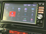 オーディオの選択画面には、ラジオやテレビ、Bluetoothなどの項目が並びます。使いたい音源を画面で確認しながら選べるため、日常の移動でも便利にお使いいただけます。