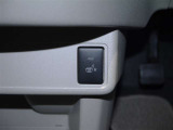 運転席シートヒータースイッチ