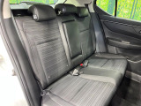 後部座席も気になるようなキズ・汚れやへたり等、大きなダメージはなく、良好な状態です。