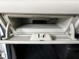車検証ケースなどを入れられます!