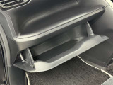 グローブボックスです。