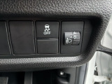 横滑りを抑制し車の姿勢の安定を図るVSA機能を搭載。