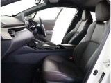 見通しのよいすっきりとした視界で、誰でも運転しやすいです。運転のしやすさは疲れにくさにも繋がりますよ♪
