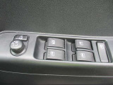 自社整備工場を完備!ご購入後のアフターメンテナンスもロイヤルに全てお任せください!