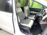 運転席シート廻りは使用感も少なく、良好な状態となっています。丁寧に使われていたことがよくわかりますね。