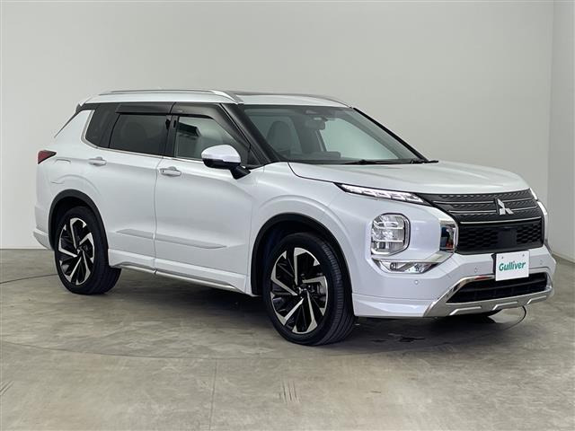 アウトランダー PHEV 2.4 P 4WD 本革シート